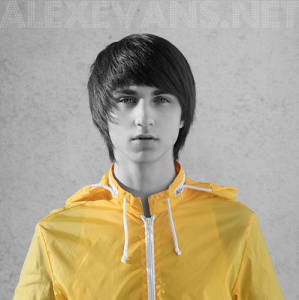 alex-evans-emo-hair-2009.png